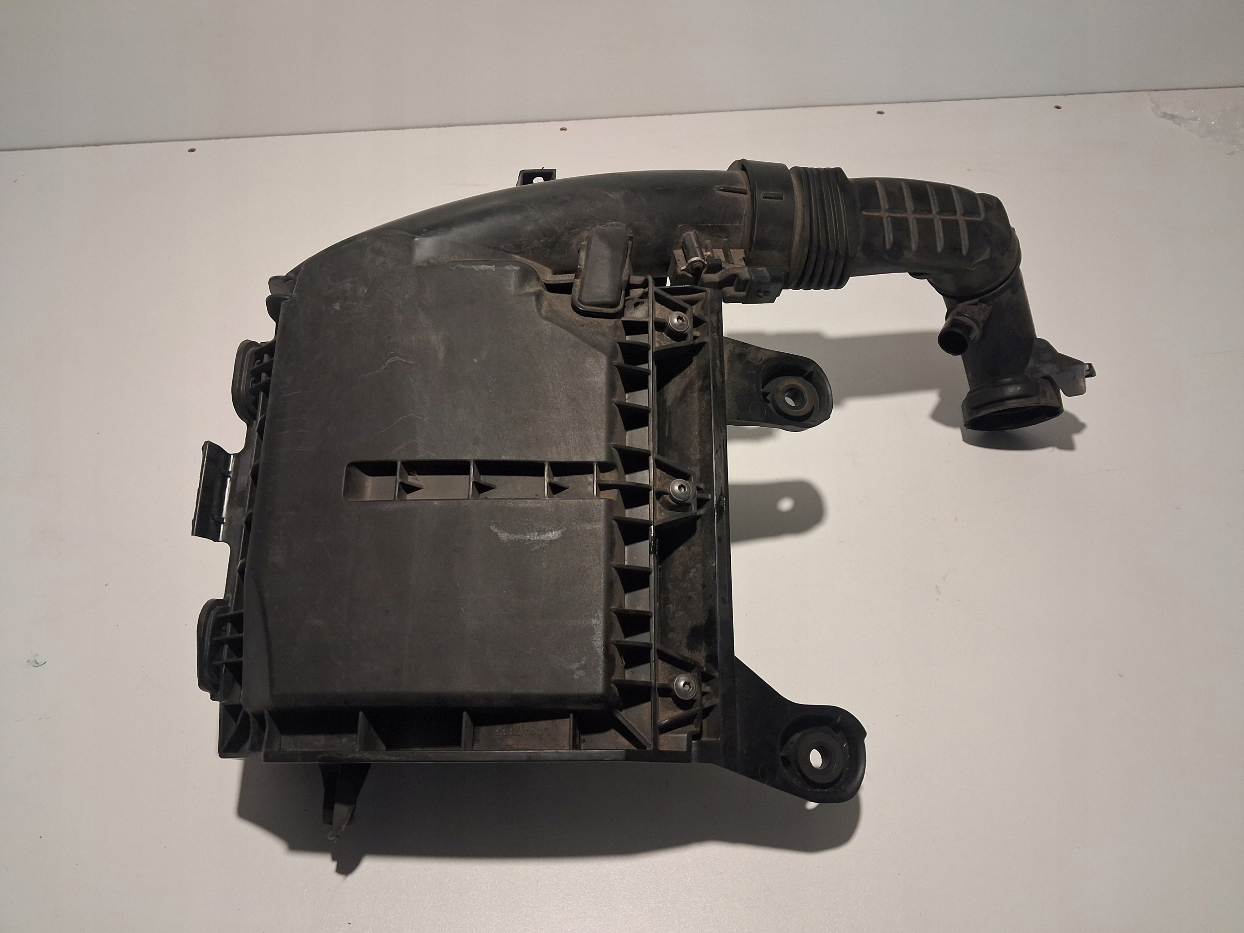 Luftfilterhus Citroen C3 III (2016–2024) OE 9806561080
