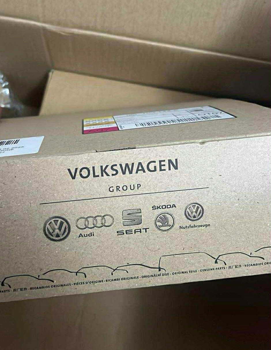 VW Transporter T5 (LIFT) påfyllingslukedeksel / tanklokkdeksel svart 7H0853289F